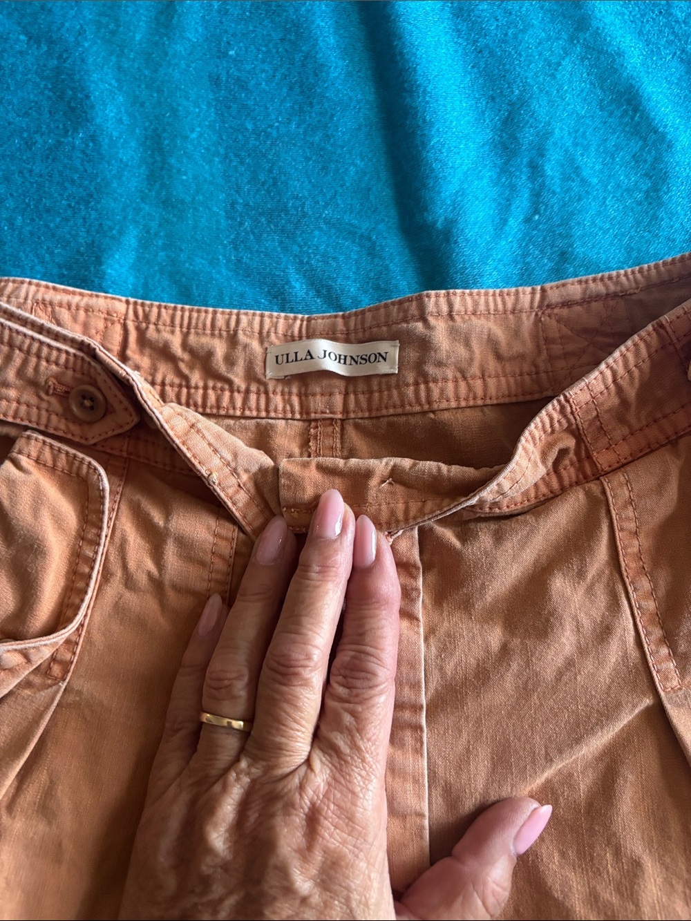 Ulla Johnson Camel Tan High-Rise Pleated Shorts - Picture 2 of 3
